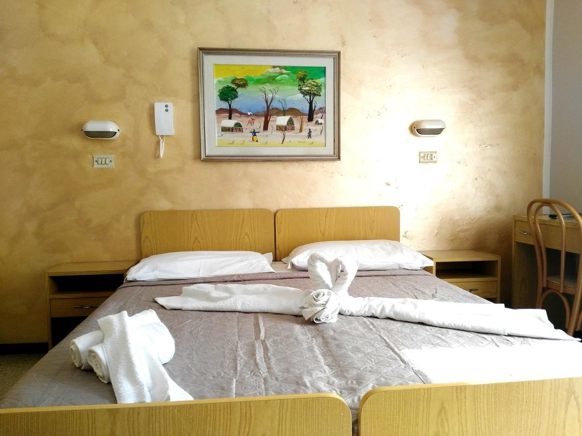 Hotel Marittimo Rimini Extérieur photo