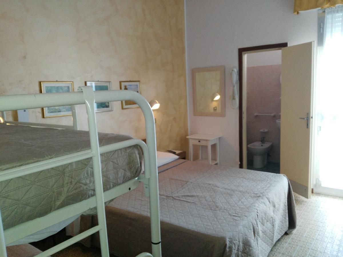 Hotel Marittimo Rimini Extérieur photo