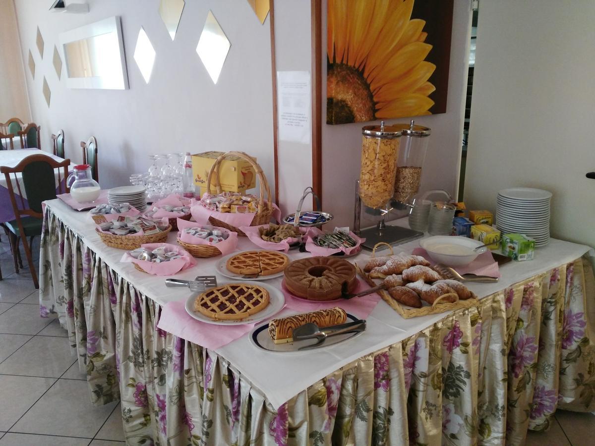 Hotel Marittimo Rimini Extérieur photo